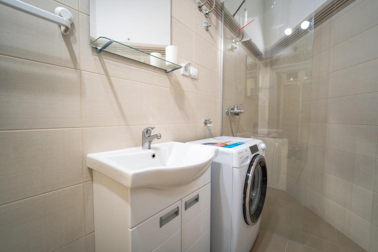 Botanical9, Belgrade Centre, 2 Bedroom Apartment ภายนอก รูปภาพ